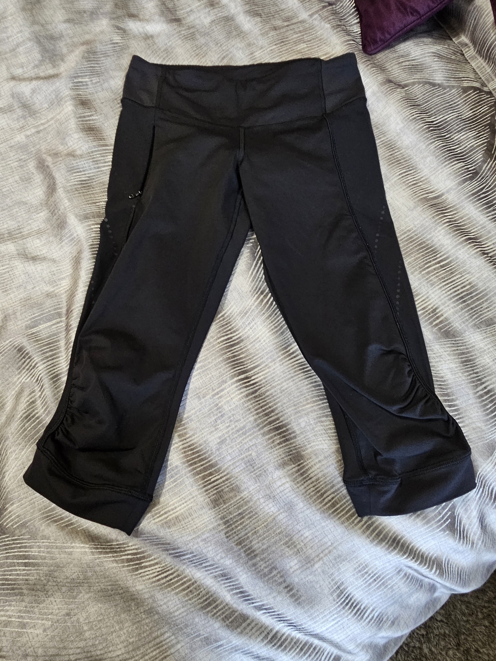 Lululemon Black Cropped Leggings
